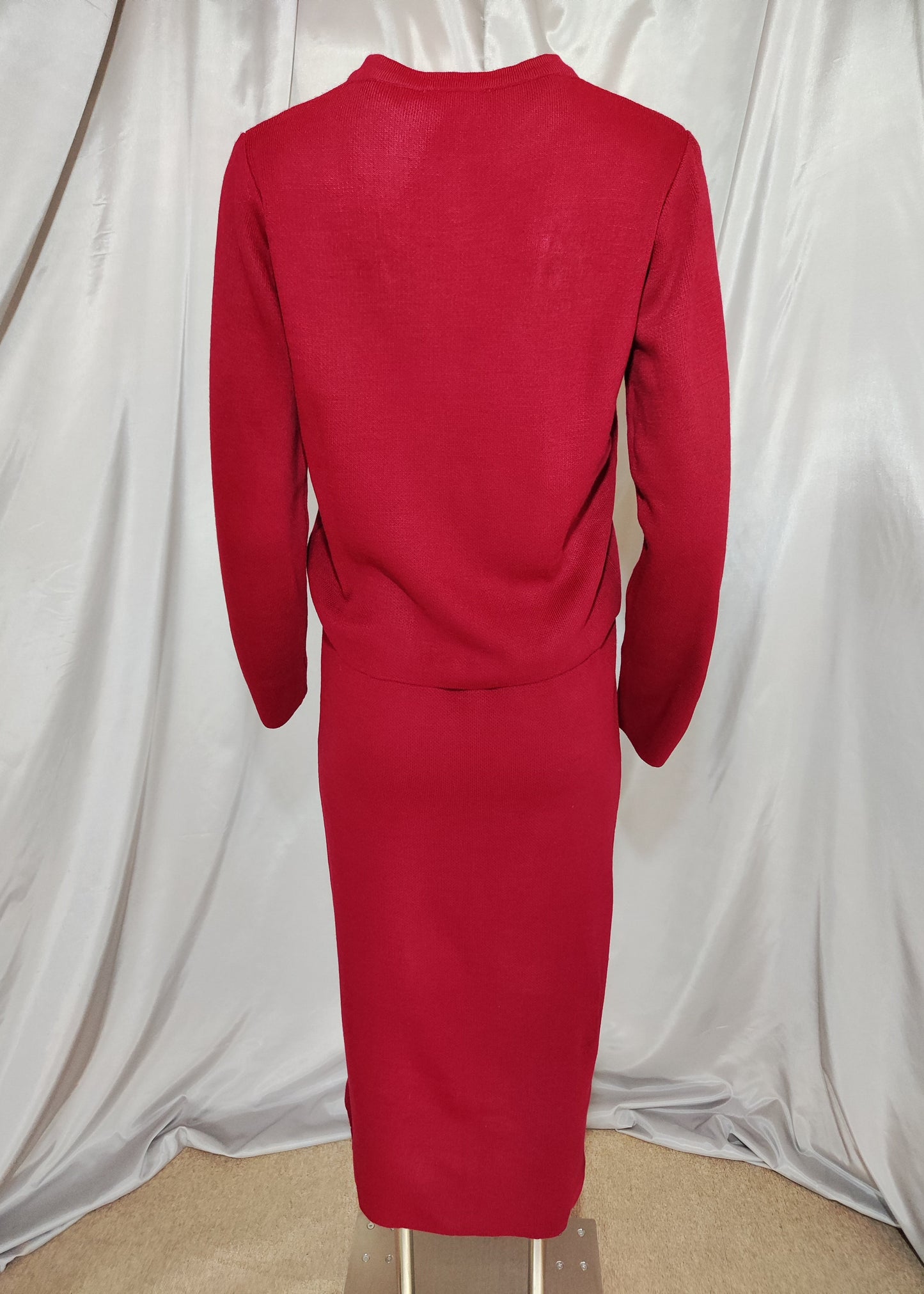 Bordo komplet sa zlatnim gumbima