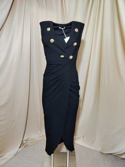 Crna midi haljina bez rukava sa zlatnim gumbima