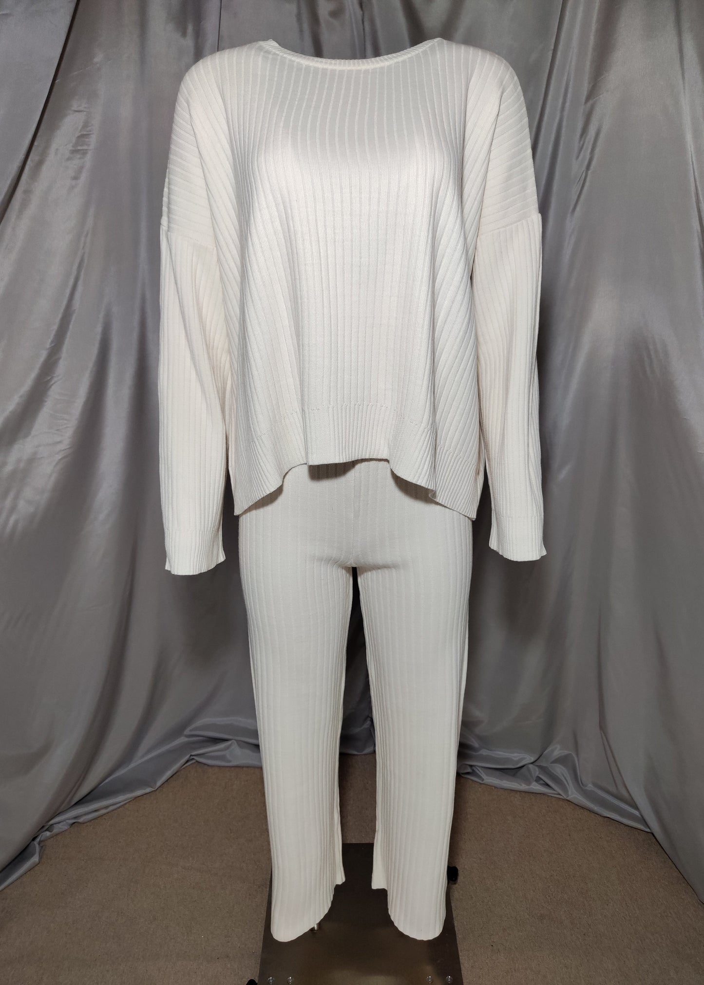 Rebrasti bež komplet