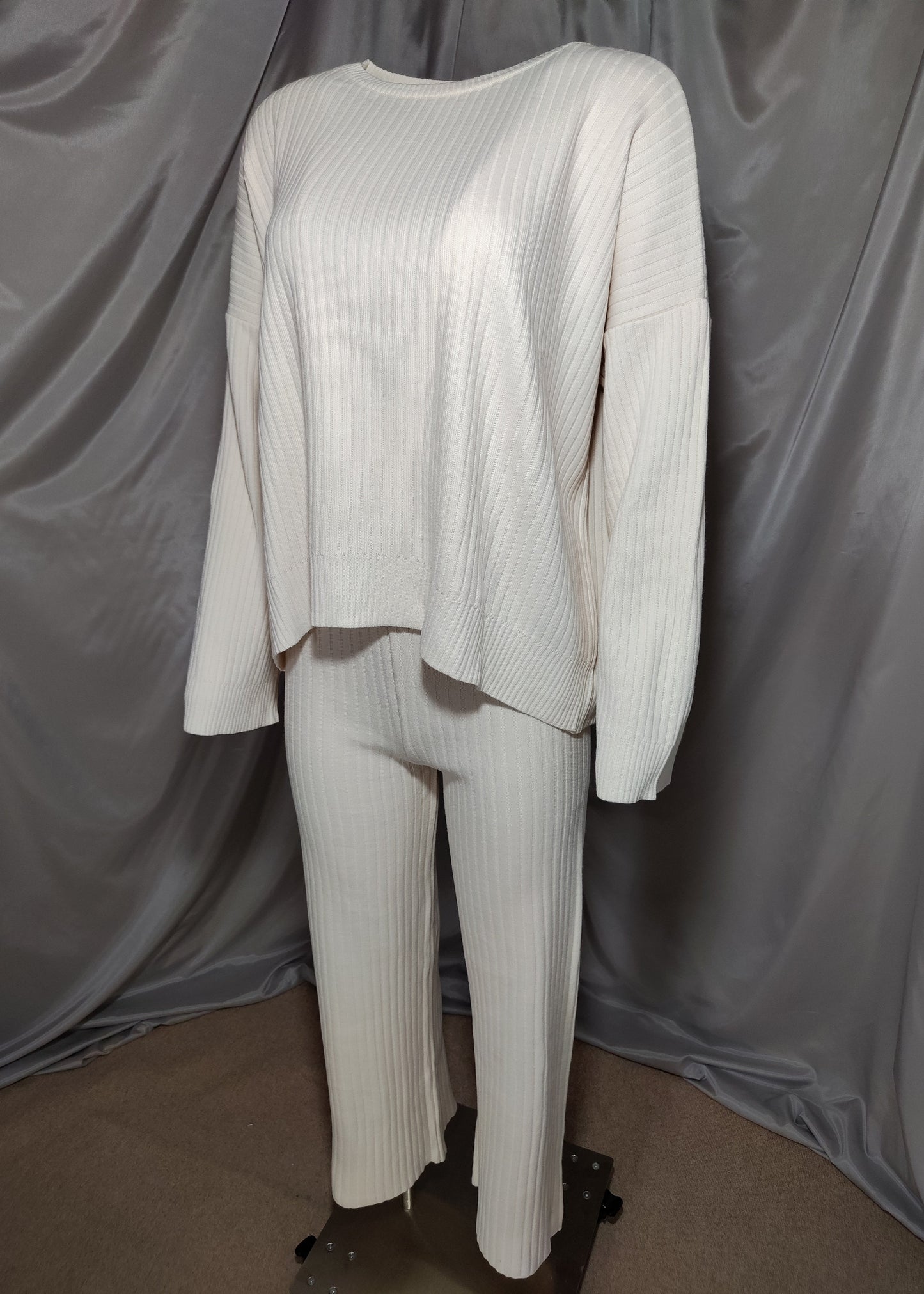 Rebrasti bež komplet