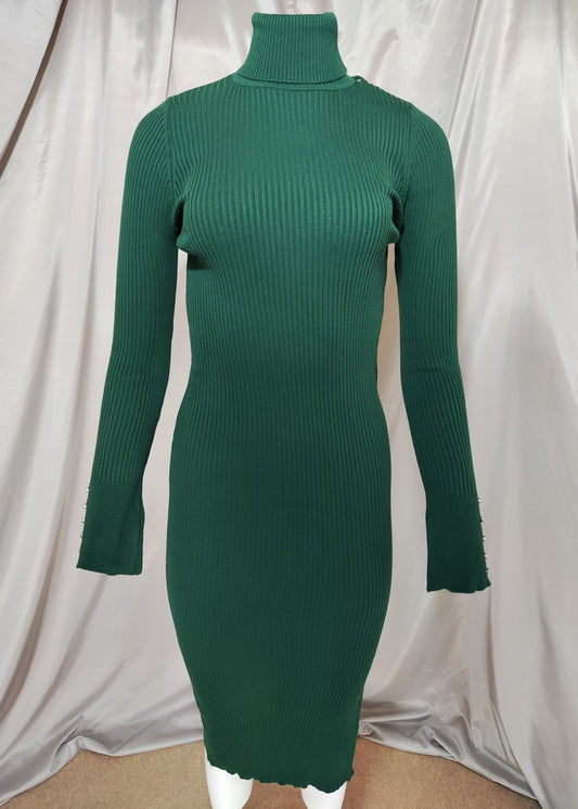 Zelena rebrasta haljina s visokim ovratnikom i cirkonima na rukavima