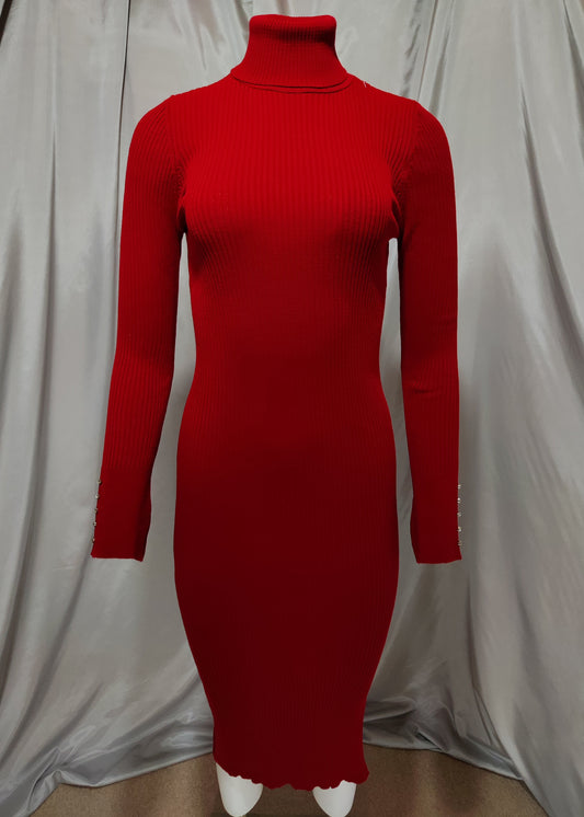 Crvena rebrasta haljina s visokim ovratnikom i cirkonima na rukavima
