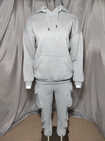 Siva trenirka s kapuljačom i bočnim džepovima
