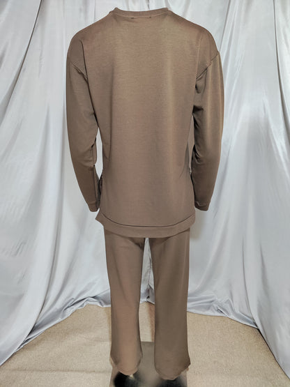 Smeđa trenirka s patentnim zatvaračem sa strane