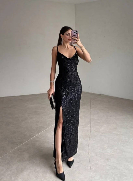 Elegantna duga haljina sa šljokicama i tankim naramenicama