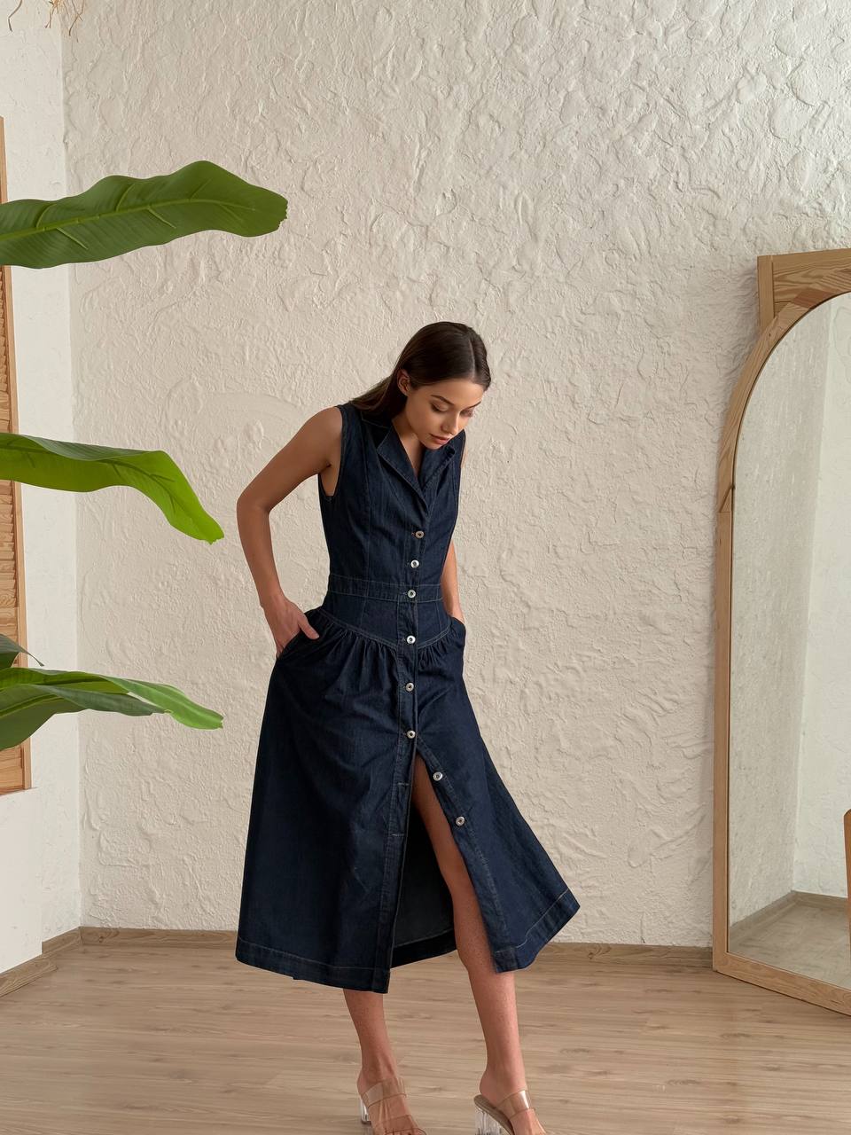 Teksas midi haljina bez rukava s gumbima