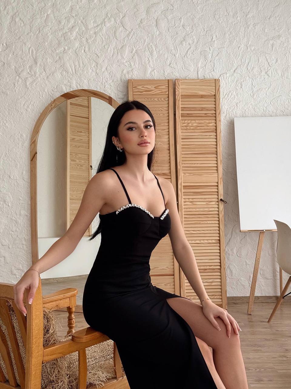 Crna midi haljina s cirkonima