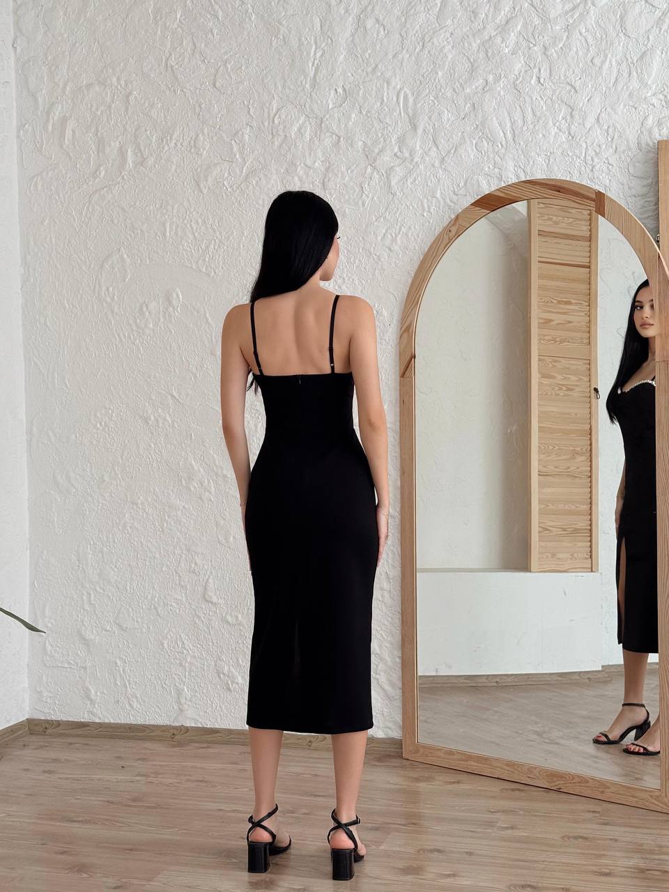 Crna midi haljina s cirkonima