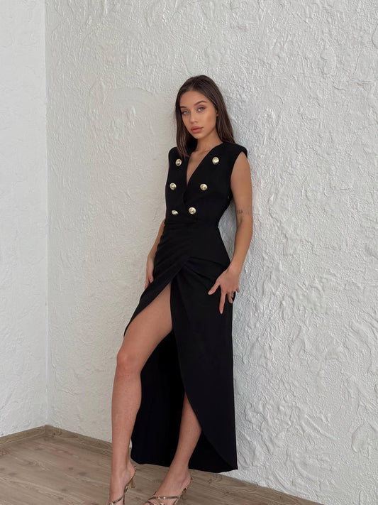Crna midi haljina bez rukava sa zlatnim gumbima
