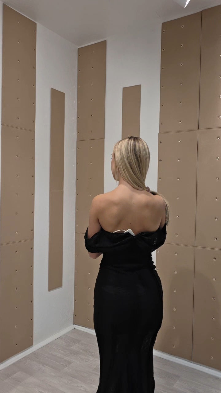 Elegantna crna čipkasta maxi haljina s otvorenim ramenima